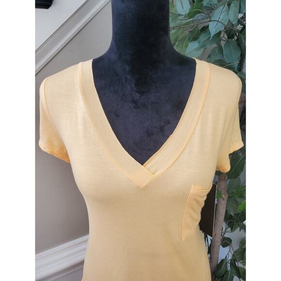 MONO Women's Yellow Solid Casual Short Sleeve Regular Fit V-Neck T Shirt Top - Picture 2 of 14